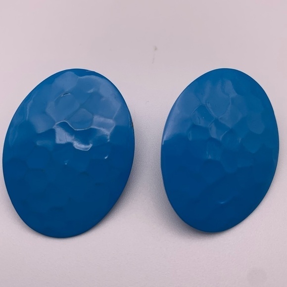 Large Blue Retro 80s Inspired Textured Stud Earrings - Picture 2 of 6